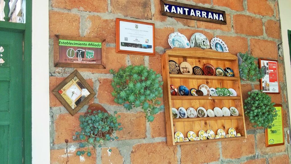 Hotel Kantarrana Urbana خاردين الغرفة الصورة