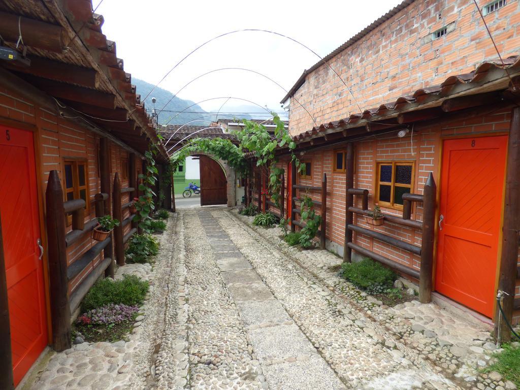 Hotel Kantarrana Urbana خاردين الغرفة الصورة